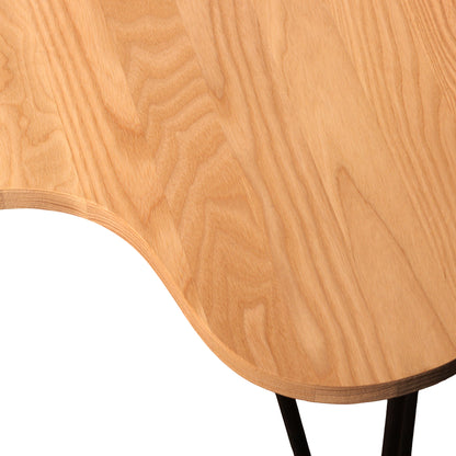 Medinis banguotas kavos staliukas, ažuolas